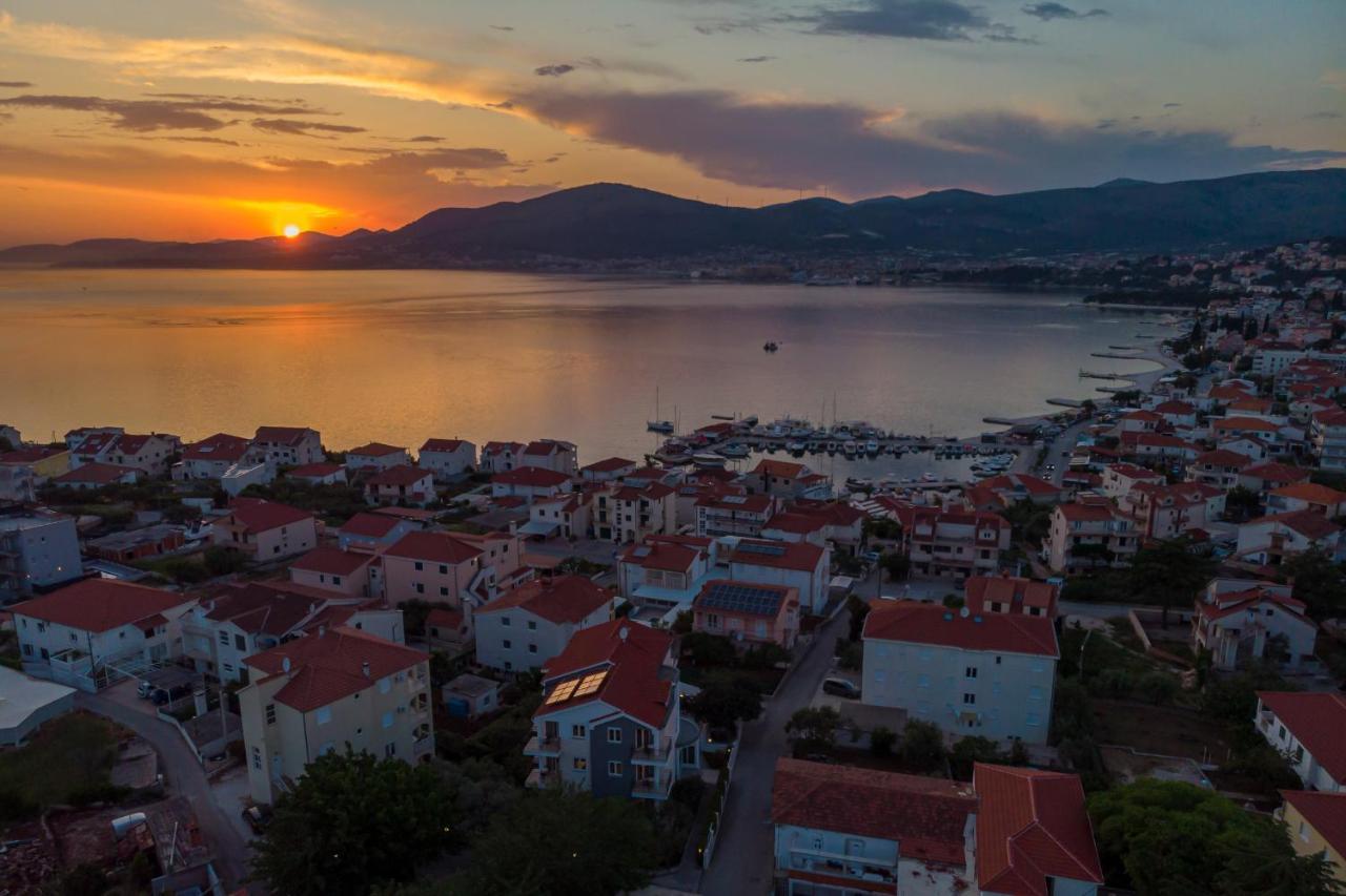 Island Resort Mihaela - Happy Rentals Trogir Exterior photo