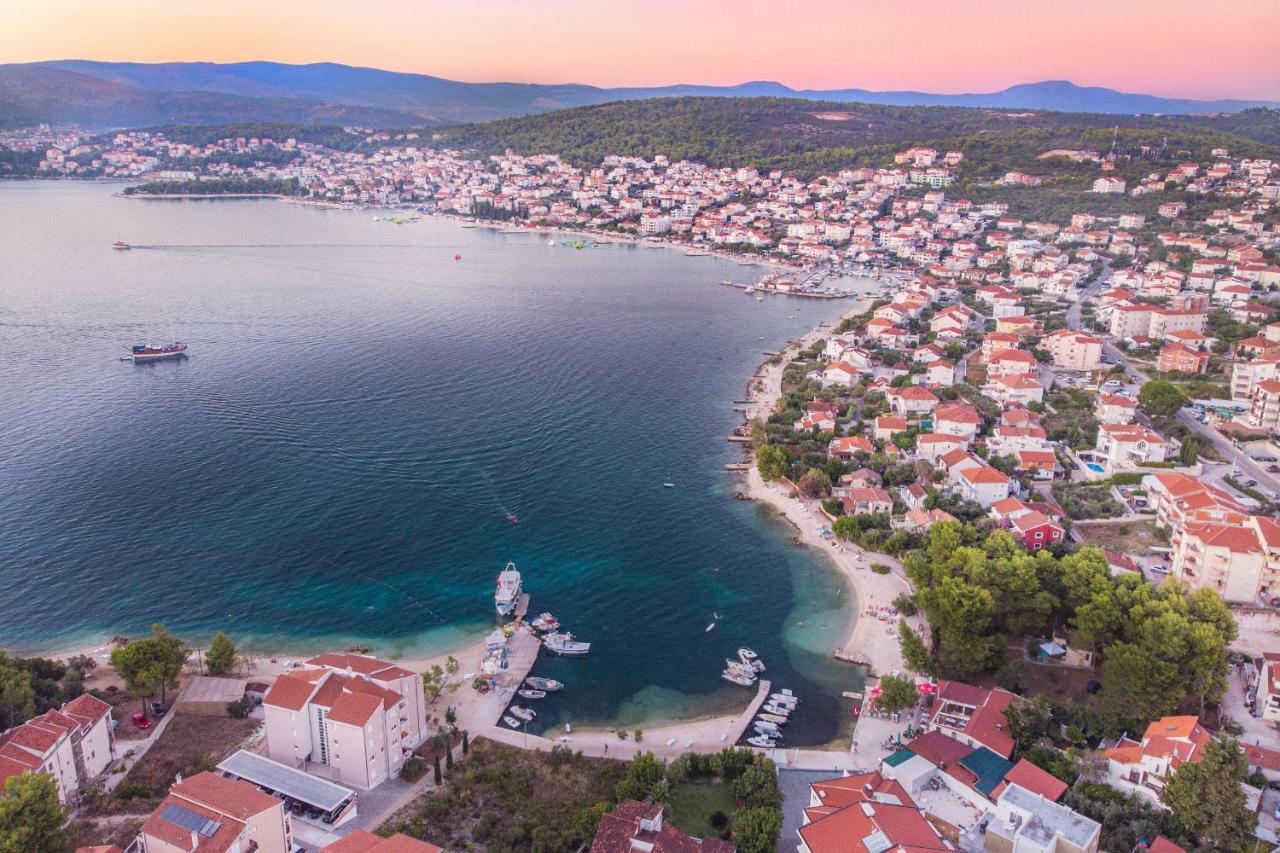 Island Resort Mihaela - Happy Rentals Trogir Exterior photo