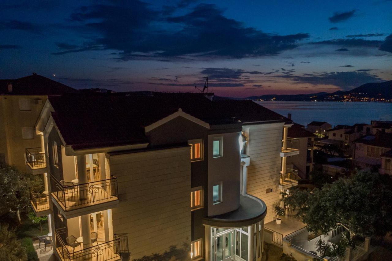 Island Resort Mihaela - Happy Rentals Trogir Exterior photo