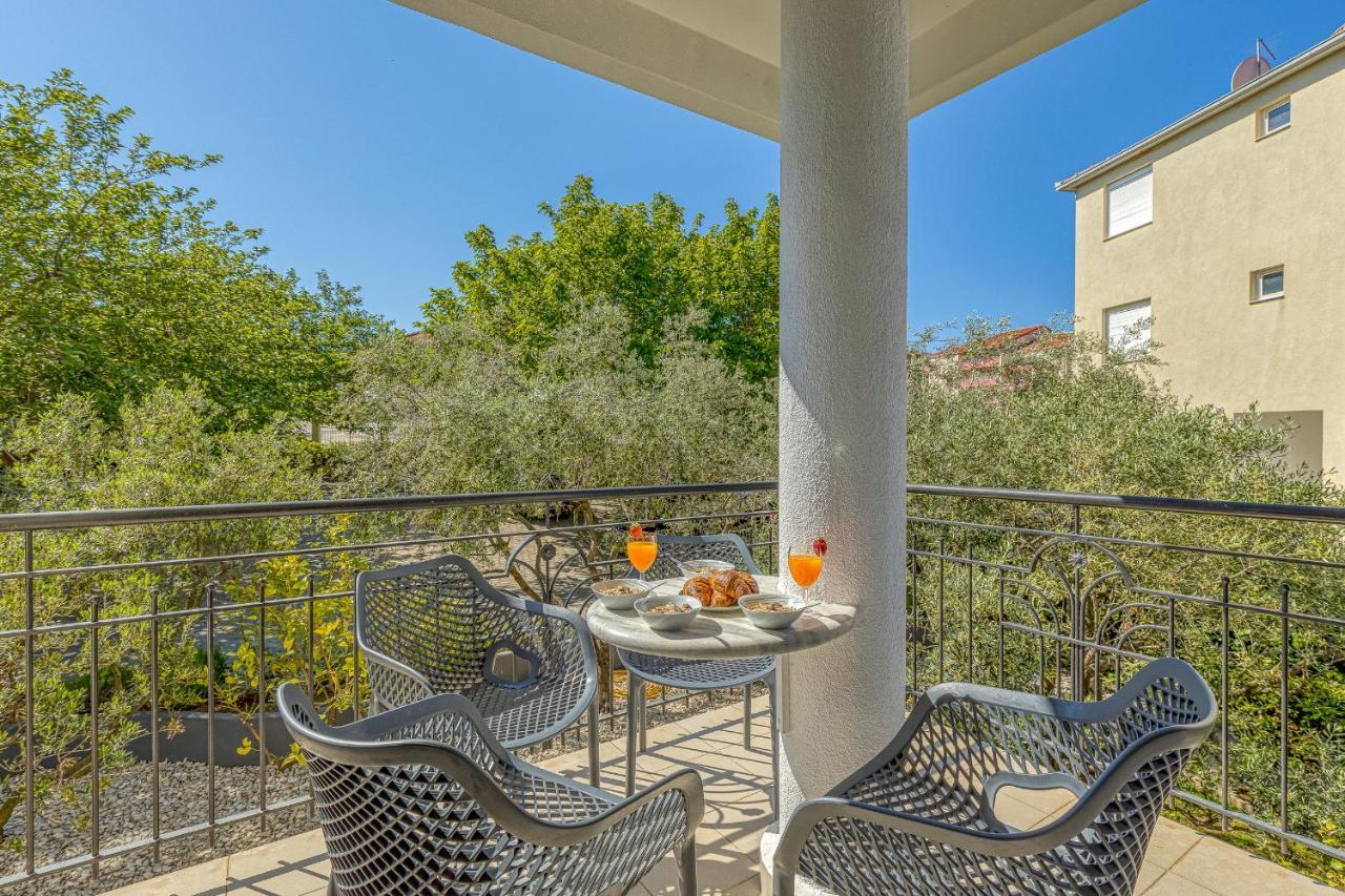 Island Resort Mihaela - Happy Rentals Trogir Exterior photo