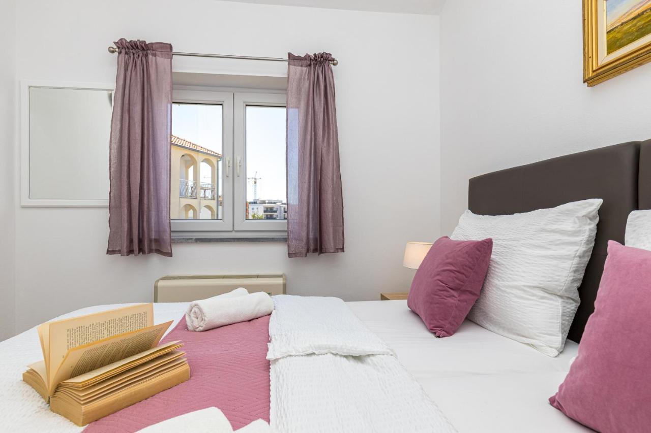 Island Resort Mihaela - Happy Rentals Trogir Exterior photo